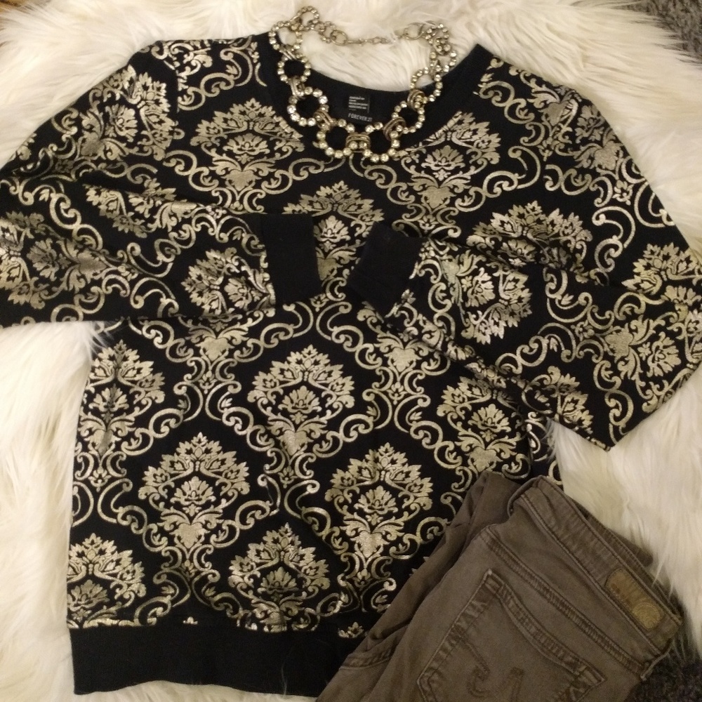 Forever 21 Black and Gold Sweatshirt